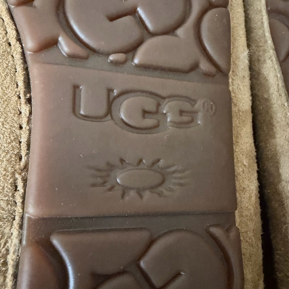 UGG Tan and Brown Slippers - Picture 6 of 8